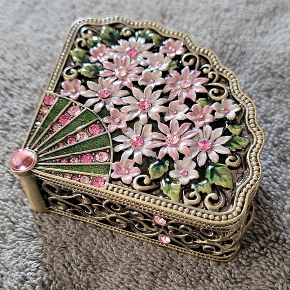 Gorgeous Floral Fan Jewelry Trinket Box!!! - Picture 2 of 7